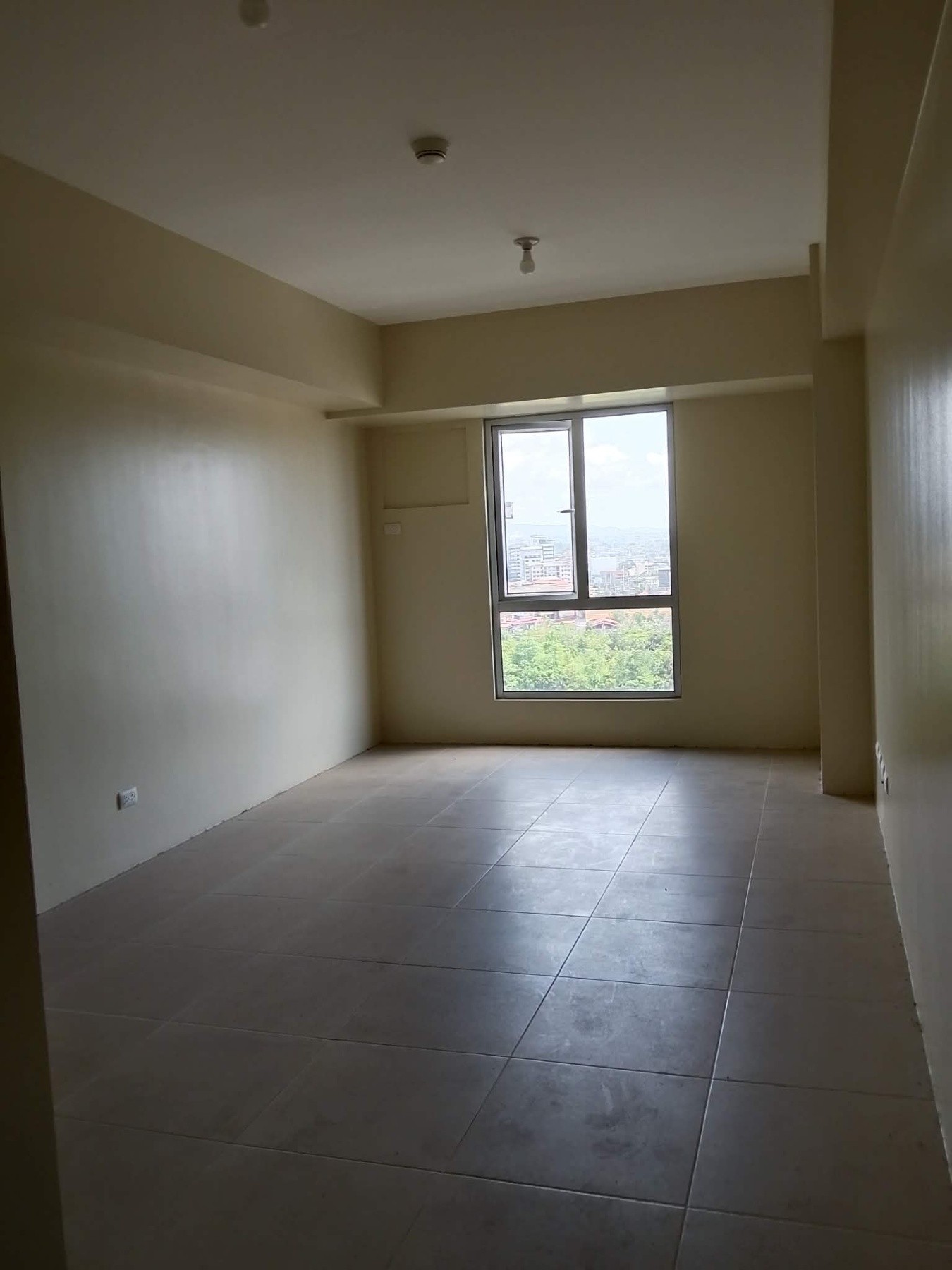 Unit 9 (1209) 12/F Tower 3 Avida Towers Riala Jose Maria del Mar Ave. Cebu IT Park Brgy. Apas Cebu City Cebu (Pending Consolidation of Title / Tax Declaration)