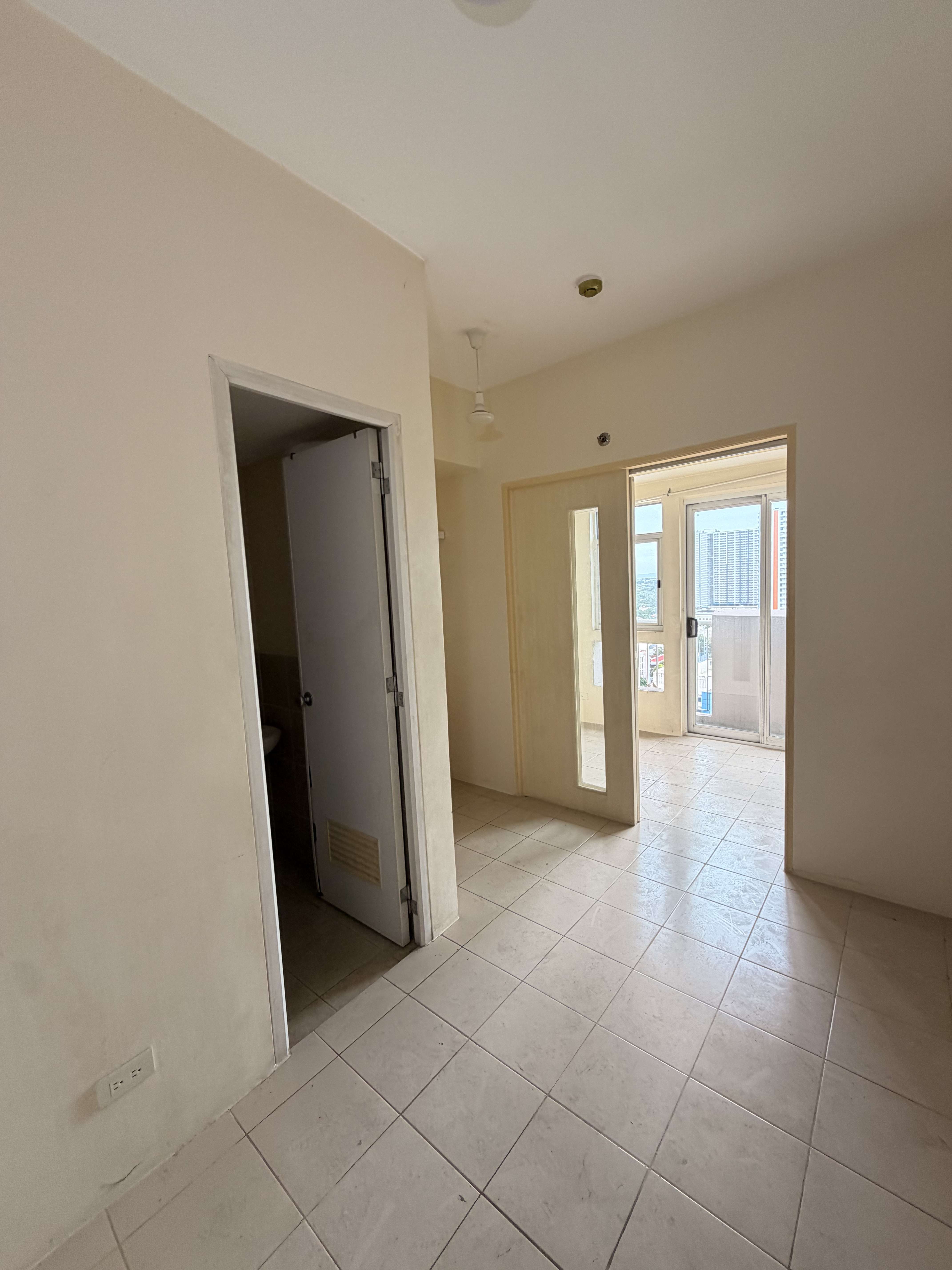 Unit 2112 21/F. Tower 1 Laureano Di Trevi Chino Roces Avenue Brgy. Pio Del Pilar Makati City NCR