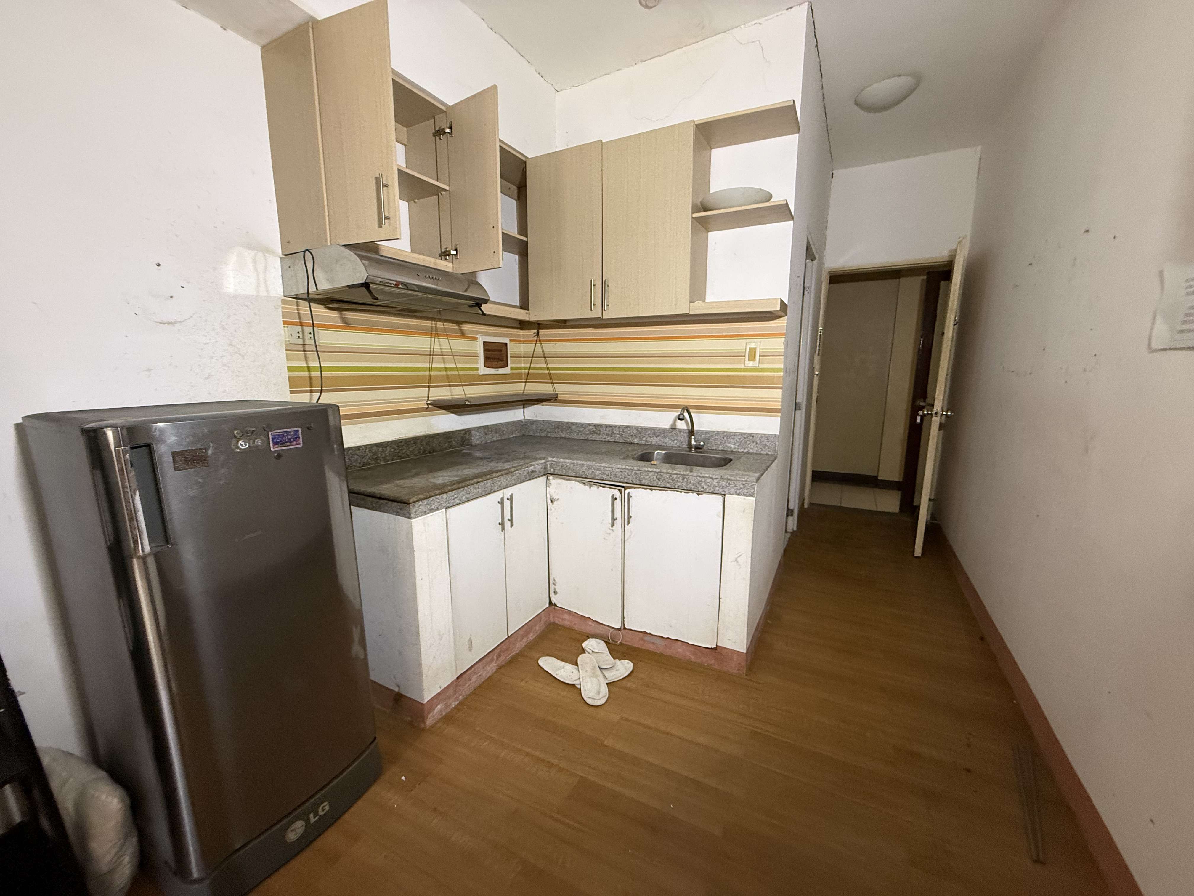 Unit 115 G/F Victoria Building Pacific Residences Levi Mariano Ave. Brgy. Ususan Taguig City